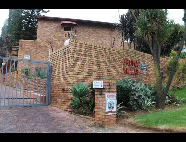 2 BEDROOM TOWNHOUSE FOR SALE IN BRUMA